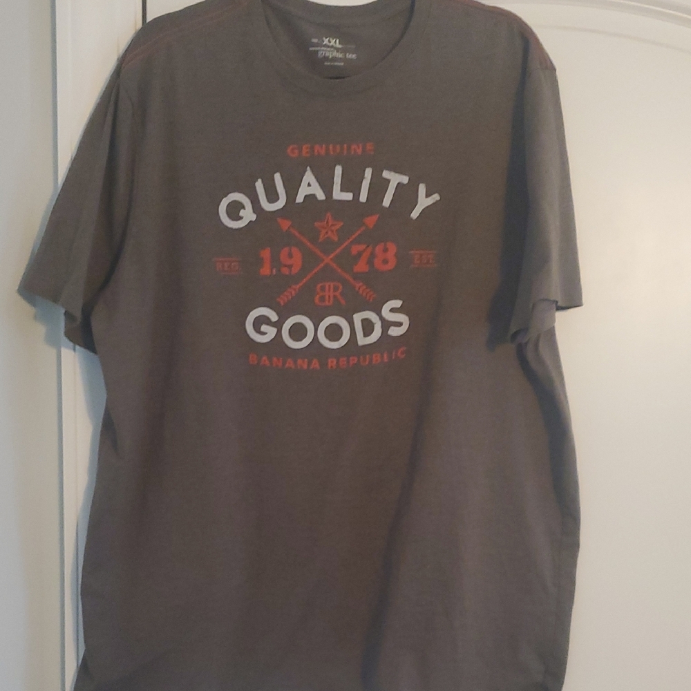 Banana Republic Brown and Red Graphic Tee